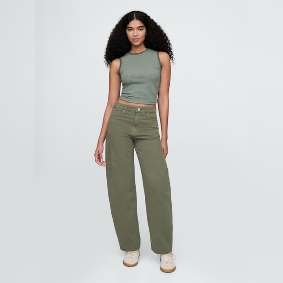 GAP High Waisted Barrel Jeans in Olive Green​ - Picture 2 of 5